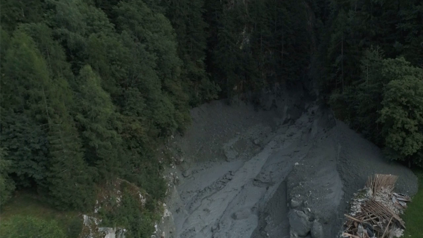 Le immagini, girate con un drone da Local Team