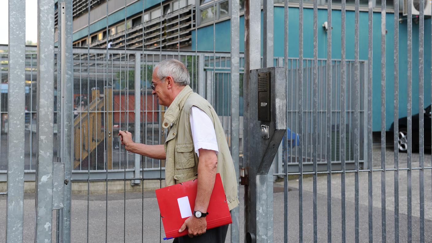 Il centro di registrazione di Chiasso e il suo direttore Antonio Simona