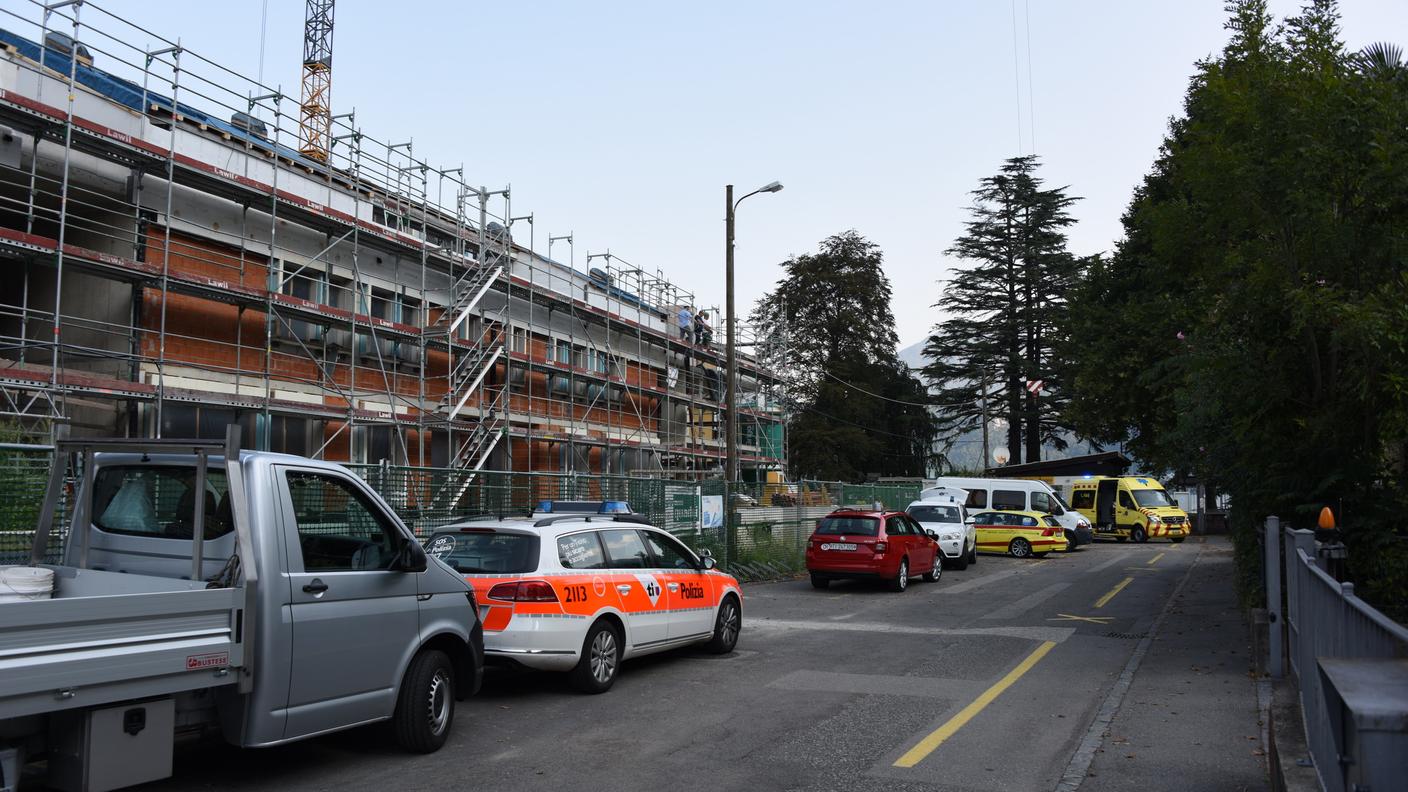Soccorso con la gru da cantiere