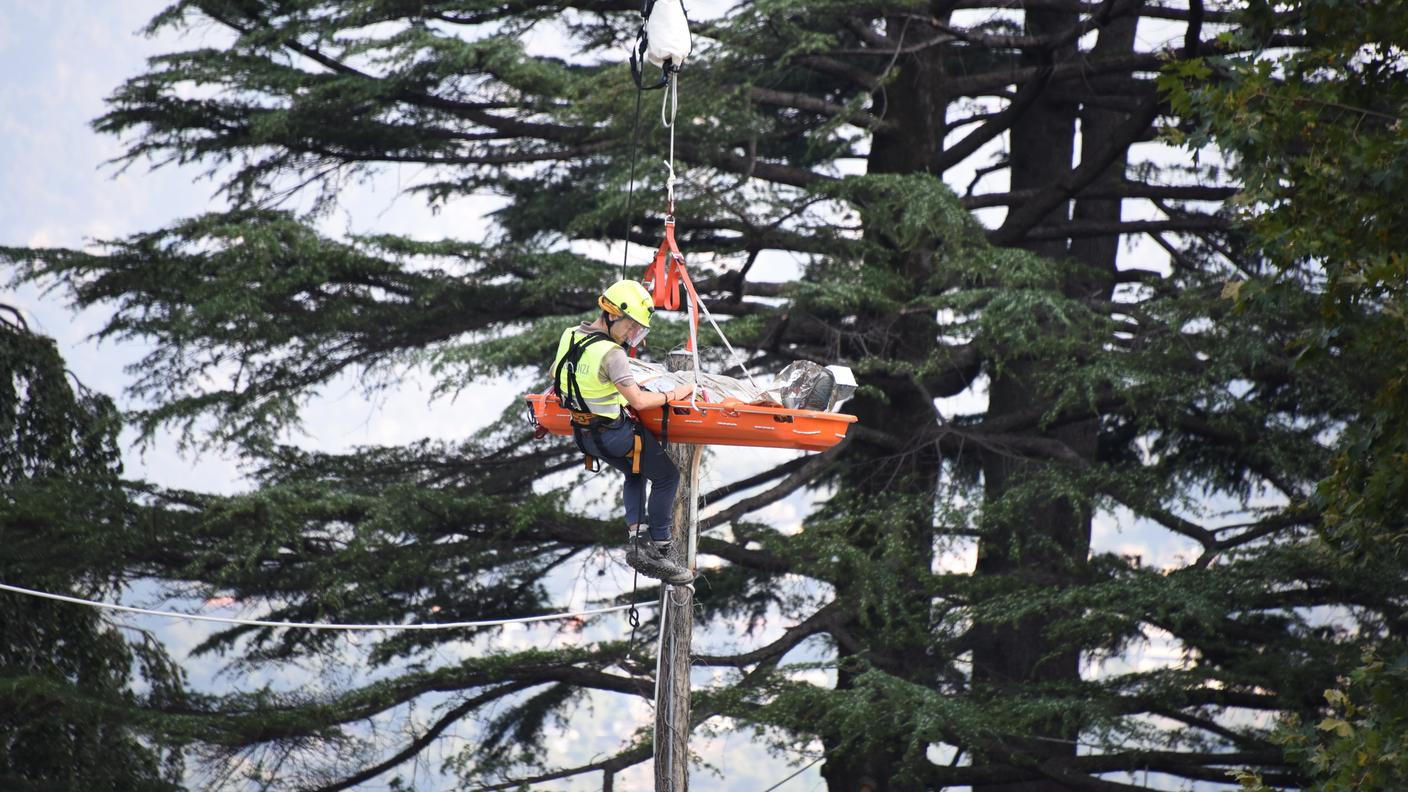 Soccorso con la gru da cantiere