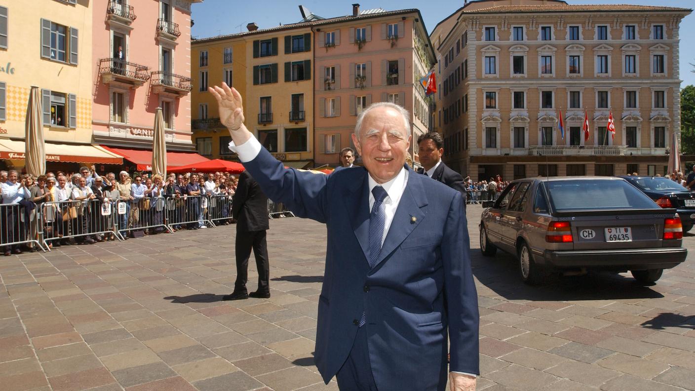 Acclamato in Piazza Riforma