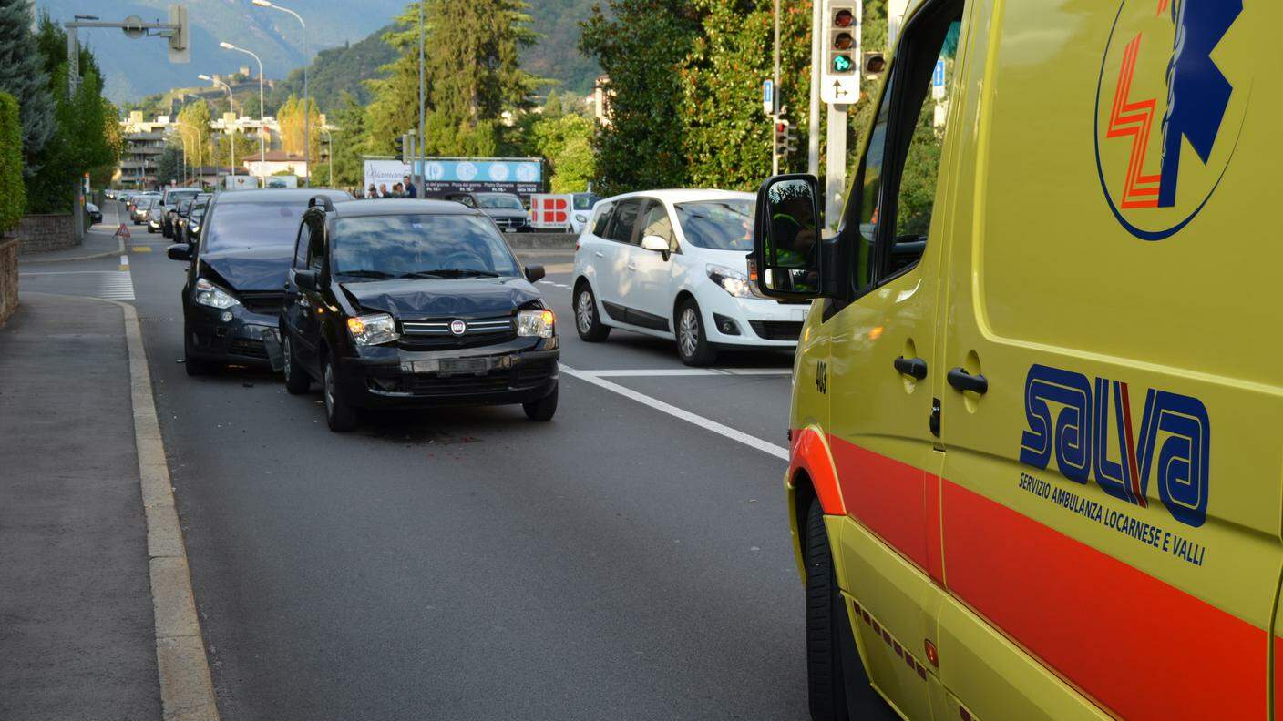 L'incidente ha provocato diversi disagi alla circolazione tra Bellinzona e Giubiasco
