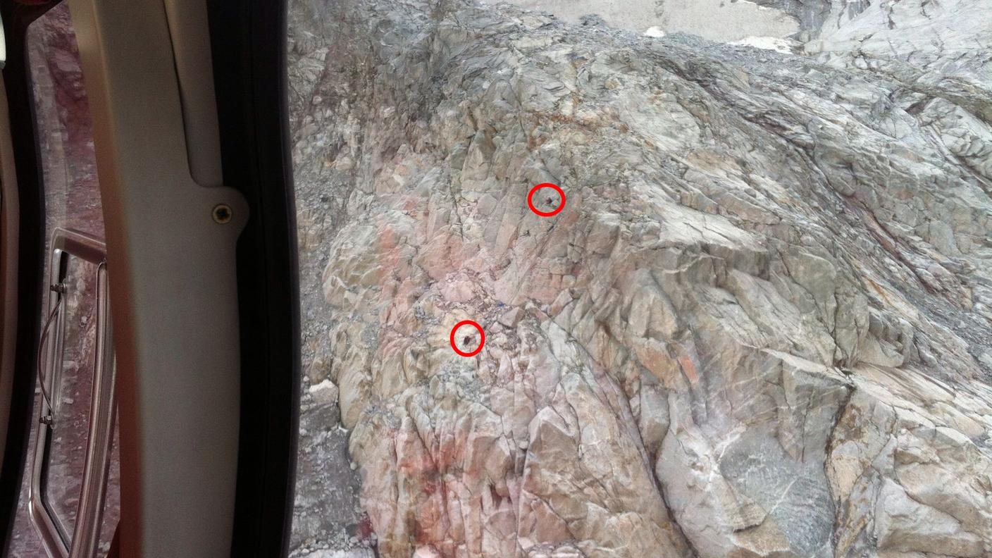 Il luogo della caduta, tra i due punti rossi