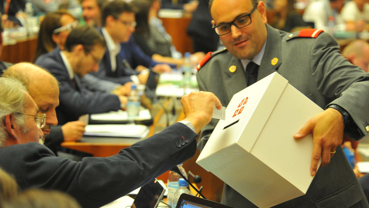 Un voto che lascia la questione in sospeso