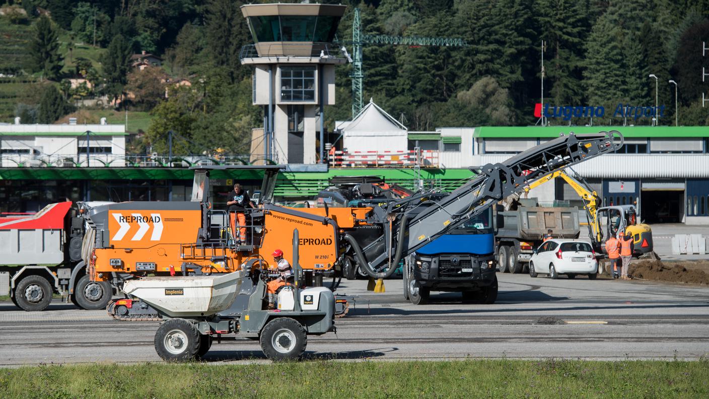 Dopo i lavori riapre l'aeroporto di Agno