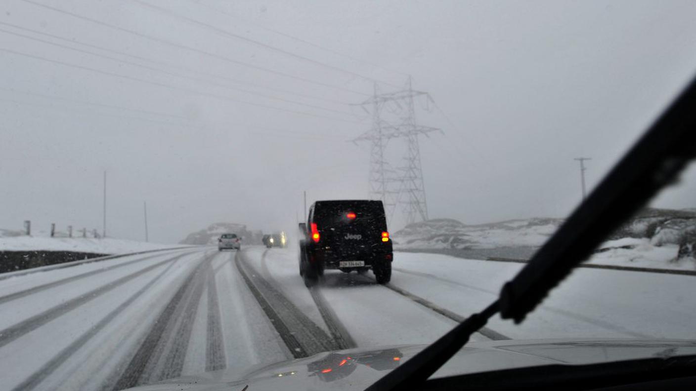Una nevicata sul passo del San Gottardo nell'ottobre 2011