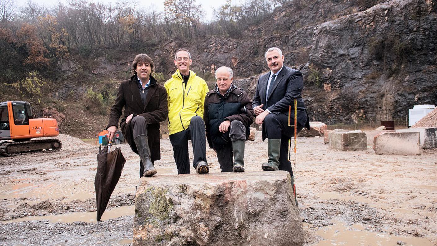 Corrado Solcà presidente ERS-MB, Enrico Sassi, architetto progettista, Aldo Allio, presidente patriziato di arzo e Daniele Caverzasio, municipale di Mendrisio