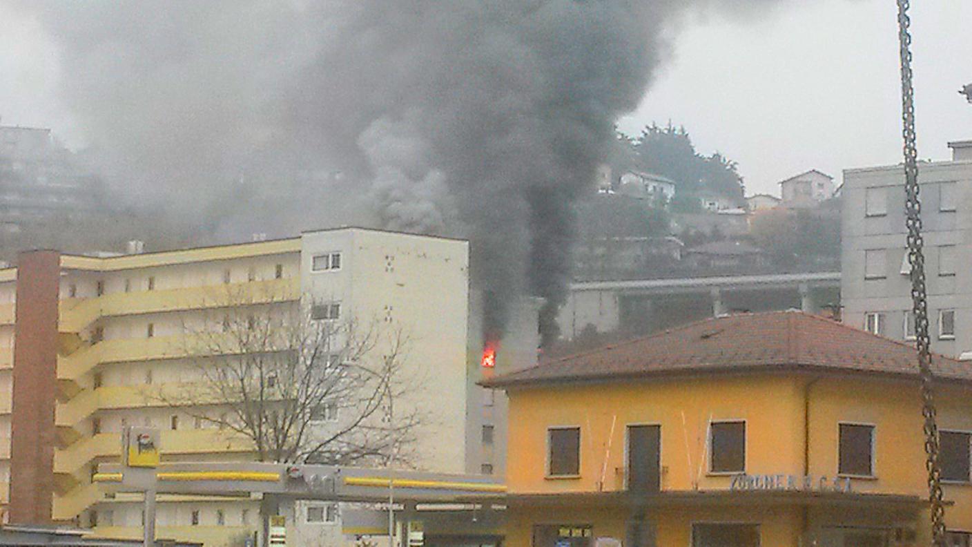 Incendio in via Odescalchi a Chiasso