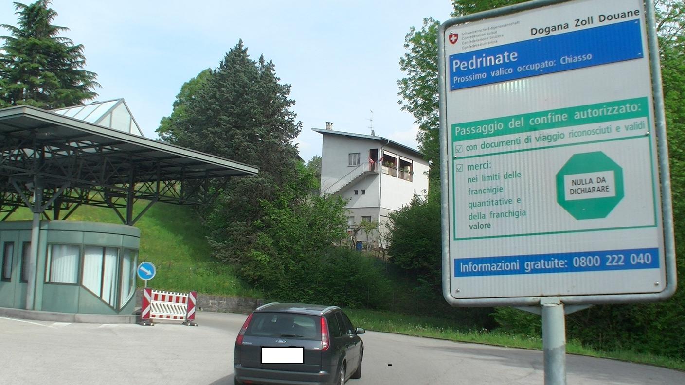 Il valico non presidiato di Pedrinate