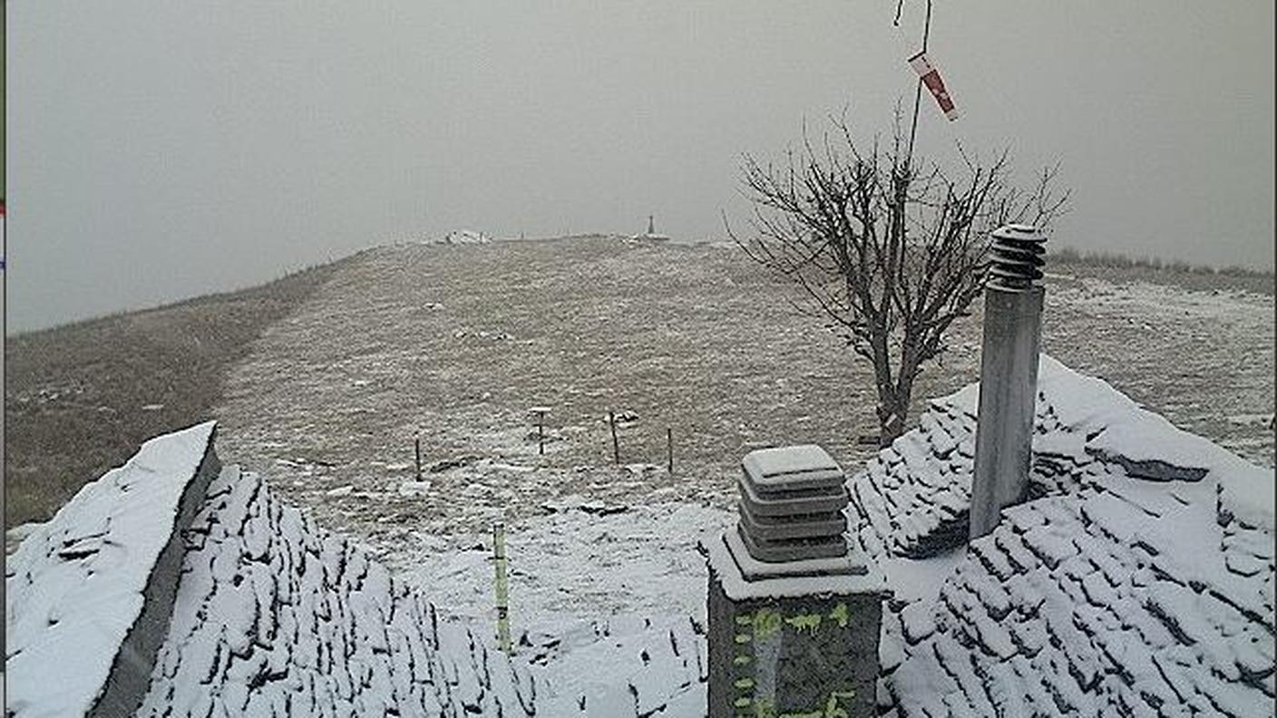 Neve sull'alpe Bardughé, sopra Vogorno
