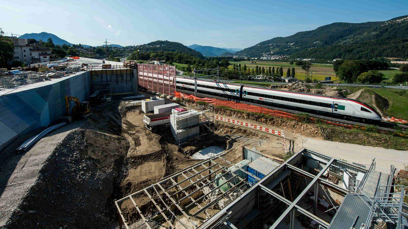 Il cantiere AlpTransit per il tunnel del Monte Ceneri presso Vezia