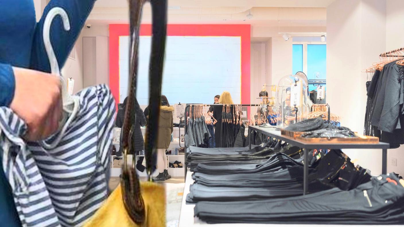 Accusati di furto in negozi di abbigliamento di un centro commerciale