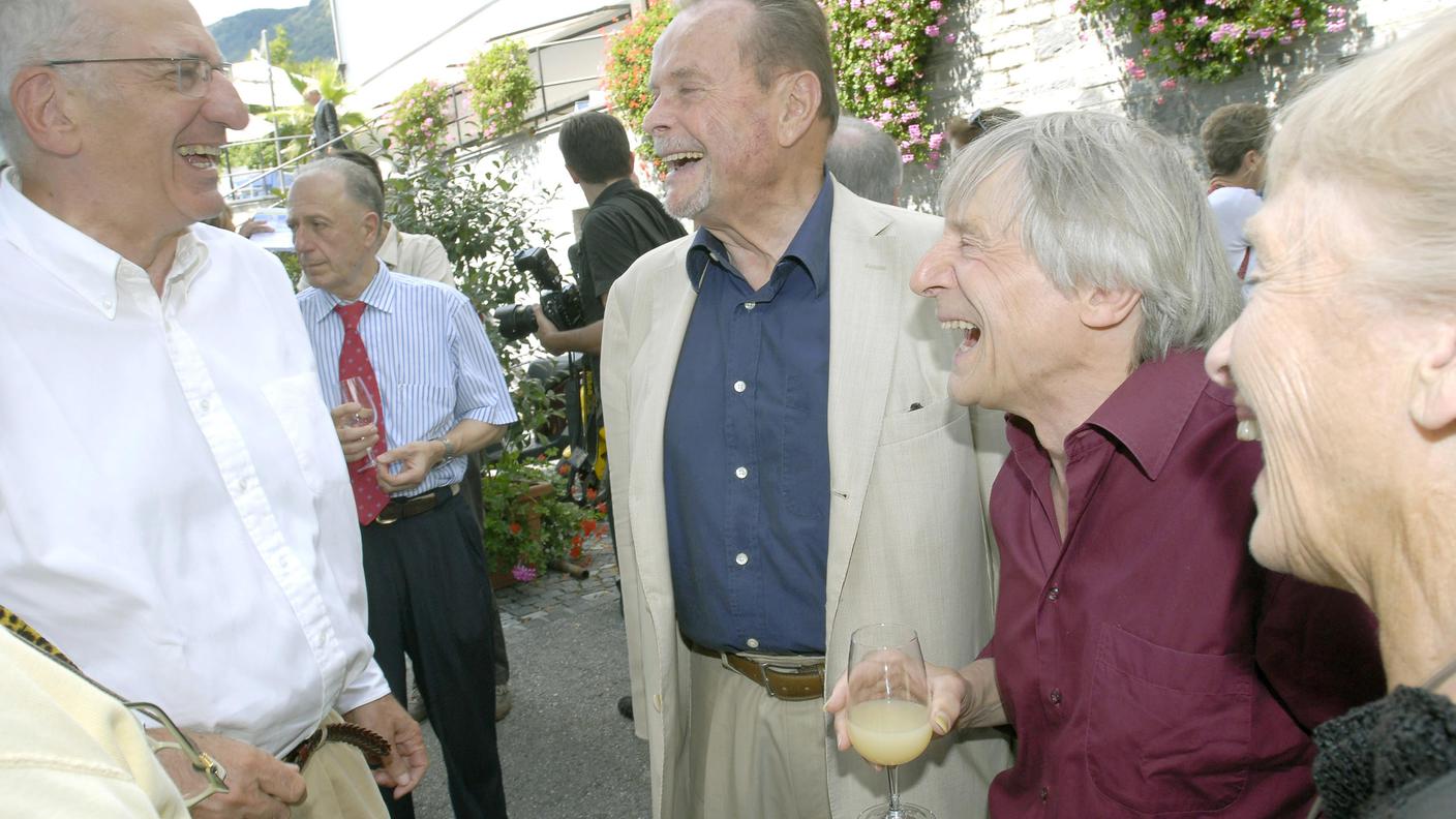 Salvioni al Festival del Film Locarno nel 2008 con l'allora consigliere federale Pascal Couchepin e l'artista Dimitri
