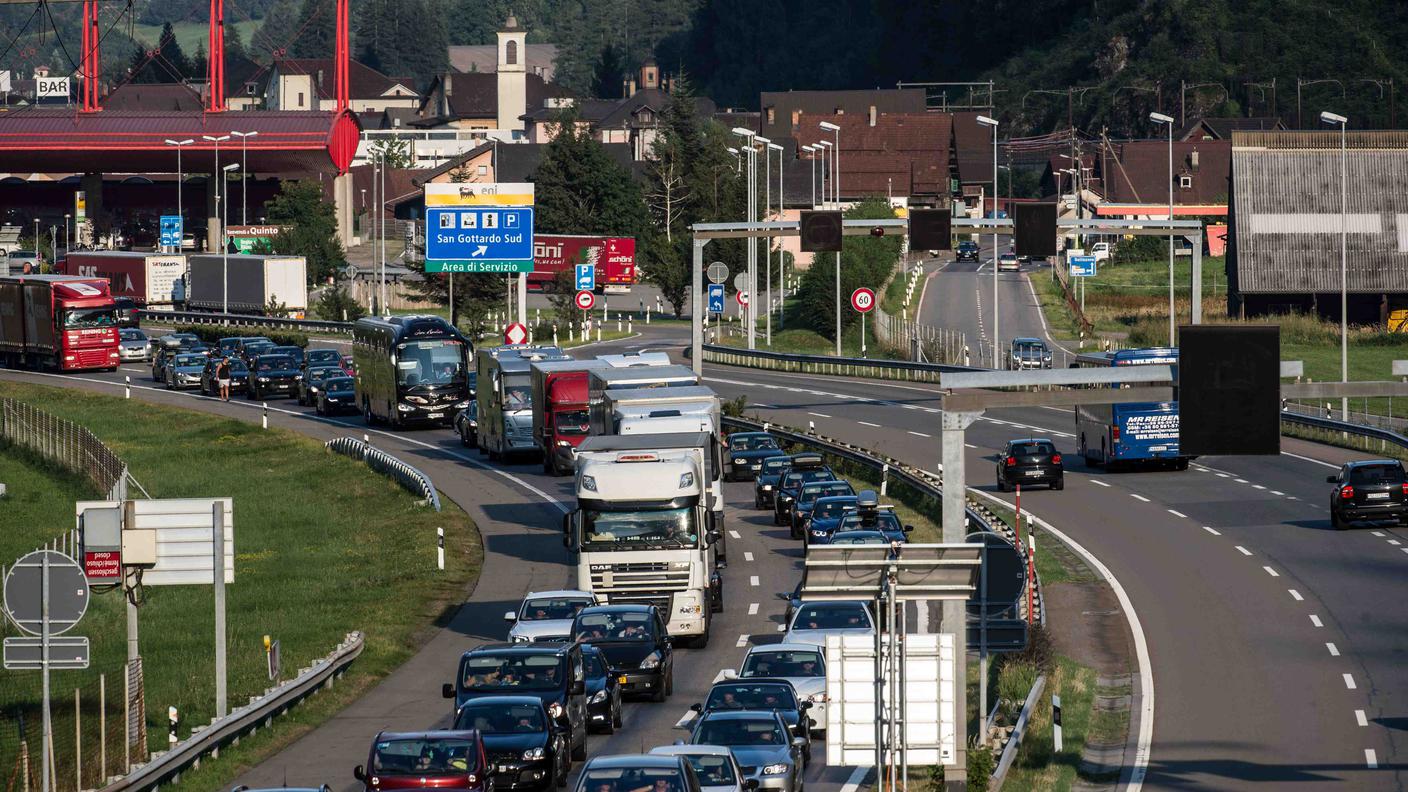 Le code al portale di Airolo sono arrivate ben oltre Piotta