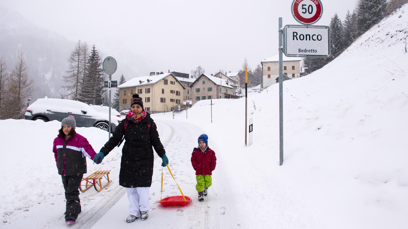 La tanto attesa neve ha fatto capolino in valle Bedretto