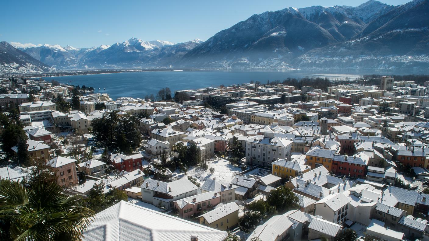 Sui laghi neve mista a pioggia