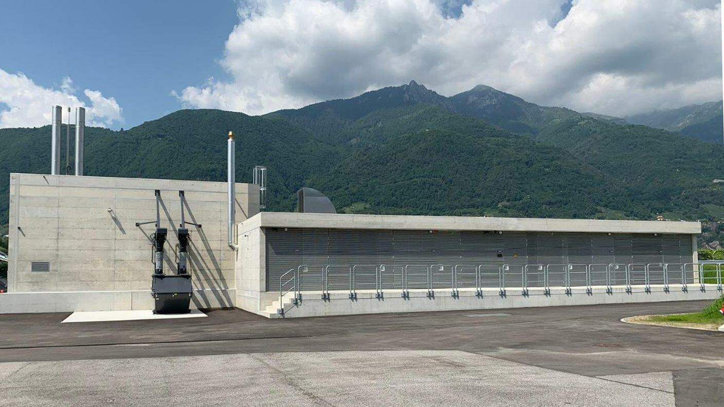 Per il funzionamento dell'impianto vengono utilizzati fino a 1'200 metri cubi all'anno di cippato, tutto proveniente dai boschi del Ticino