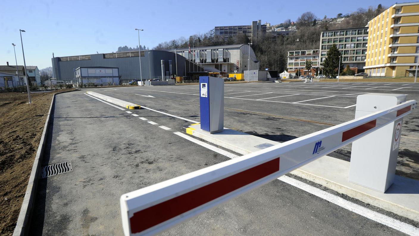 Aperte le sbarre al Comune