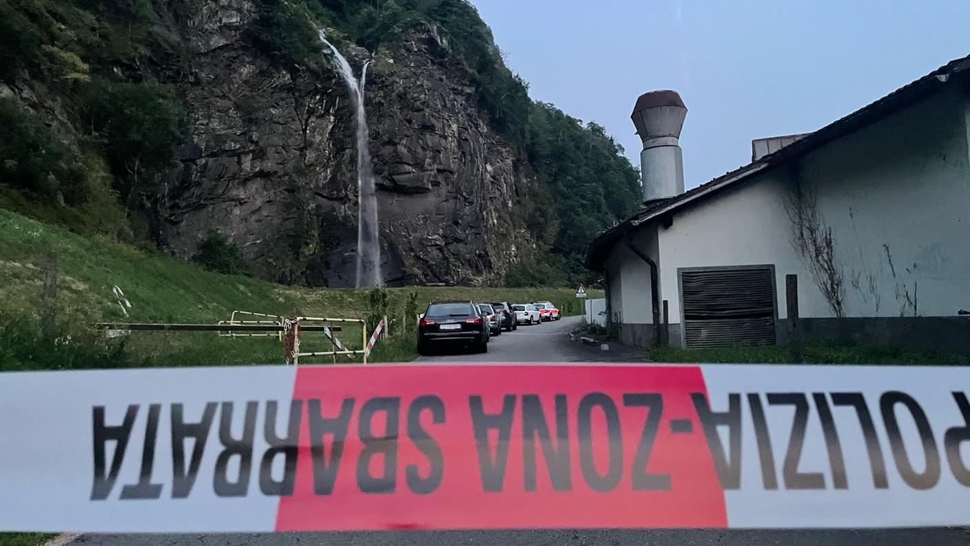 La cascata di Santa Petronilla a Biasca sbarrata dopo l'incidente