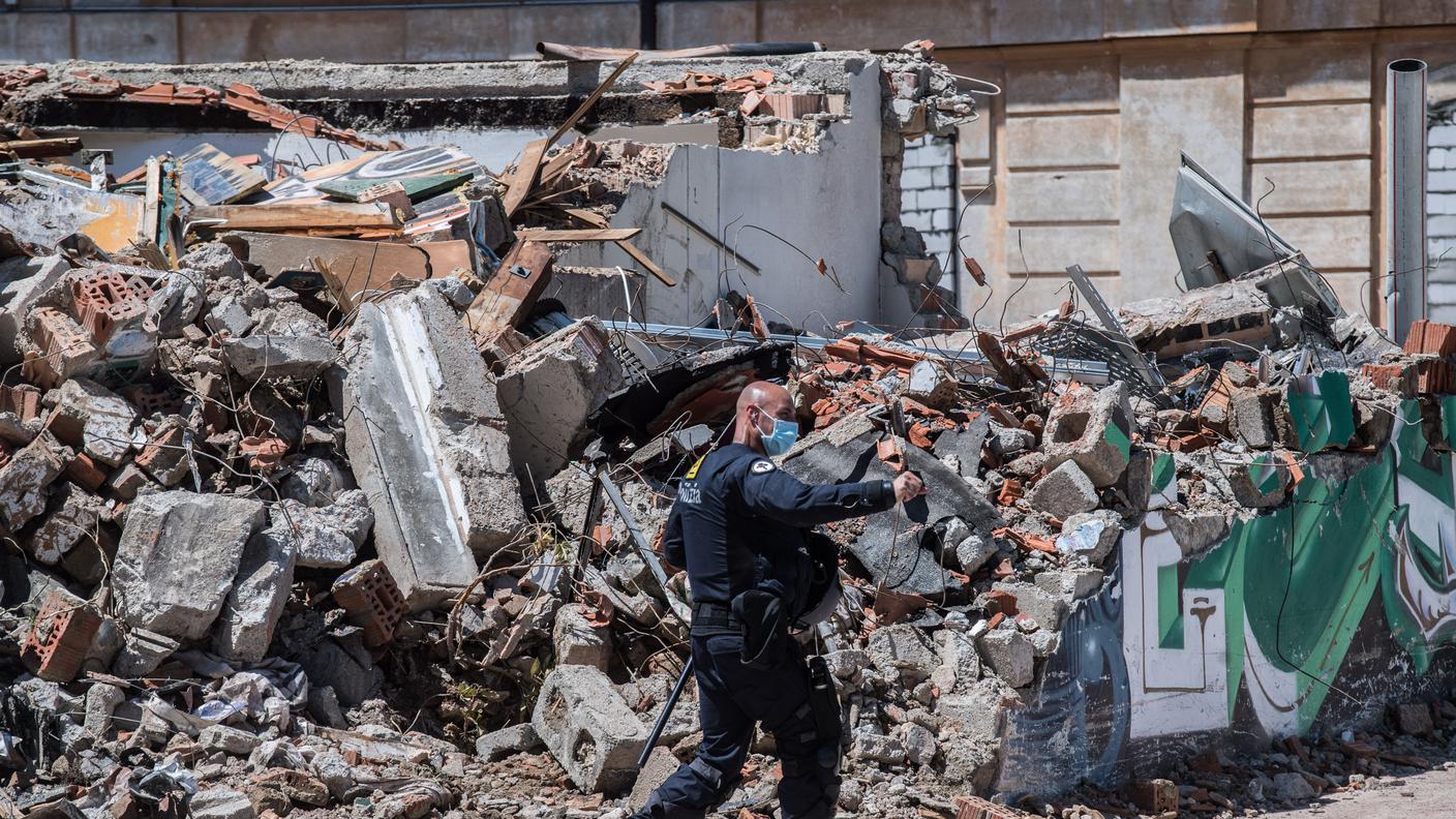 Le macerie nell’area dell’ex Macello