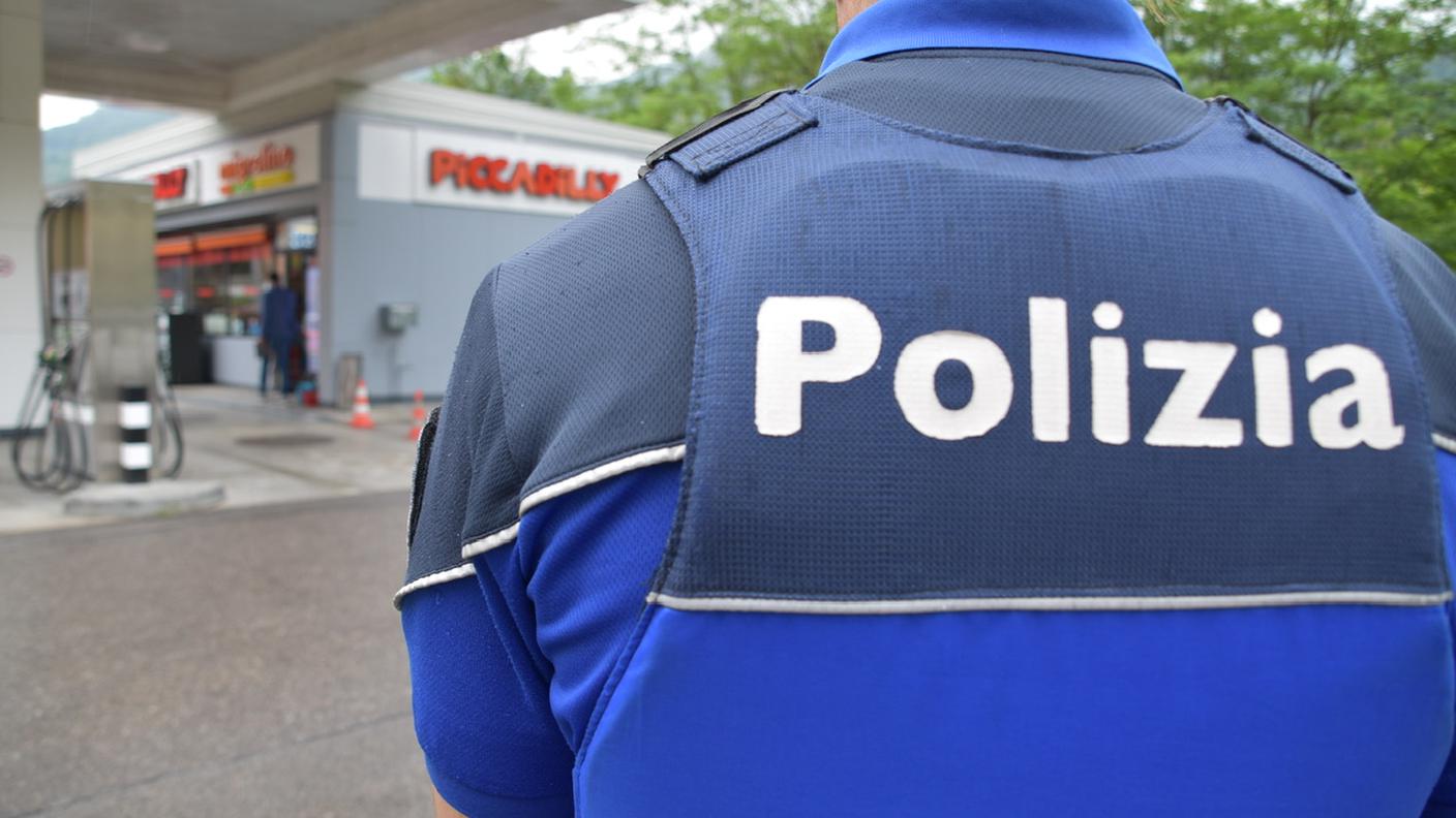 L'arresto, come si precisa in una nota diffusa, ha fatto seguito ad un'intensa attività d'indagine