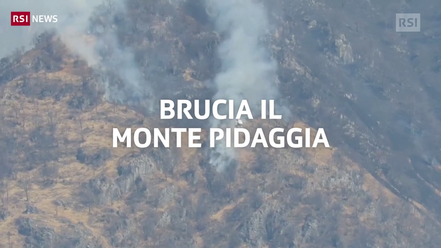 Incendio nei boschi oltreconfine: le operazioni di spegnimento sul Monte Pidaggia