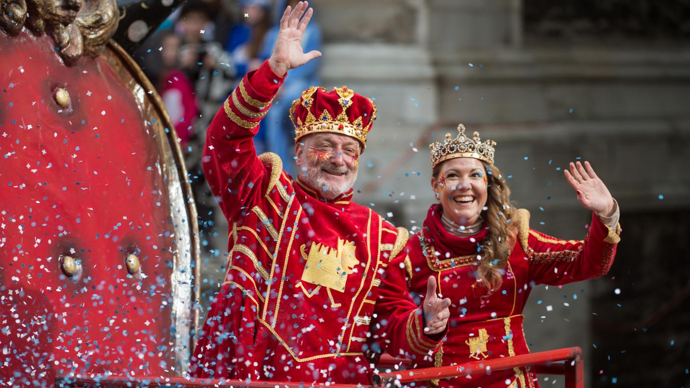 L'arrivo del Carro Reale con Re Rabadan VIII e la nuova Regina