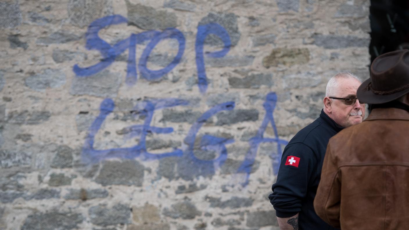 Graffito contro la Lega