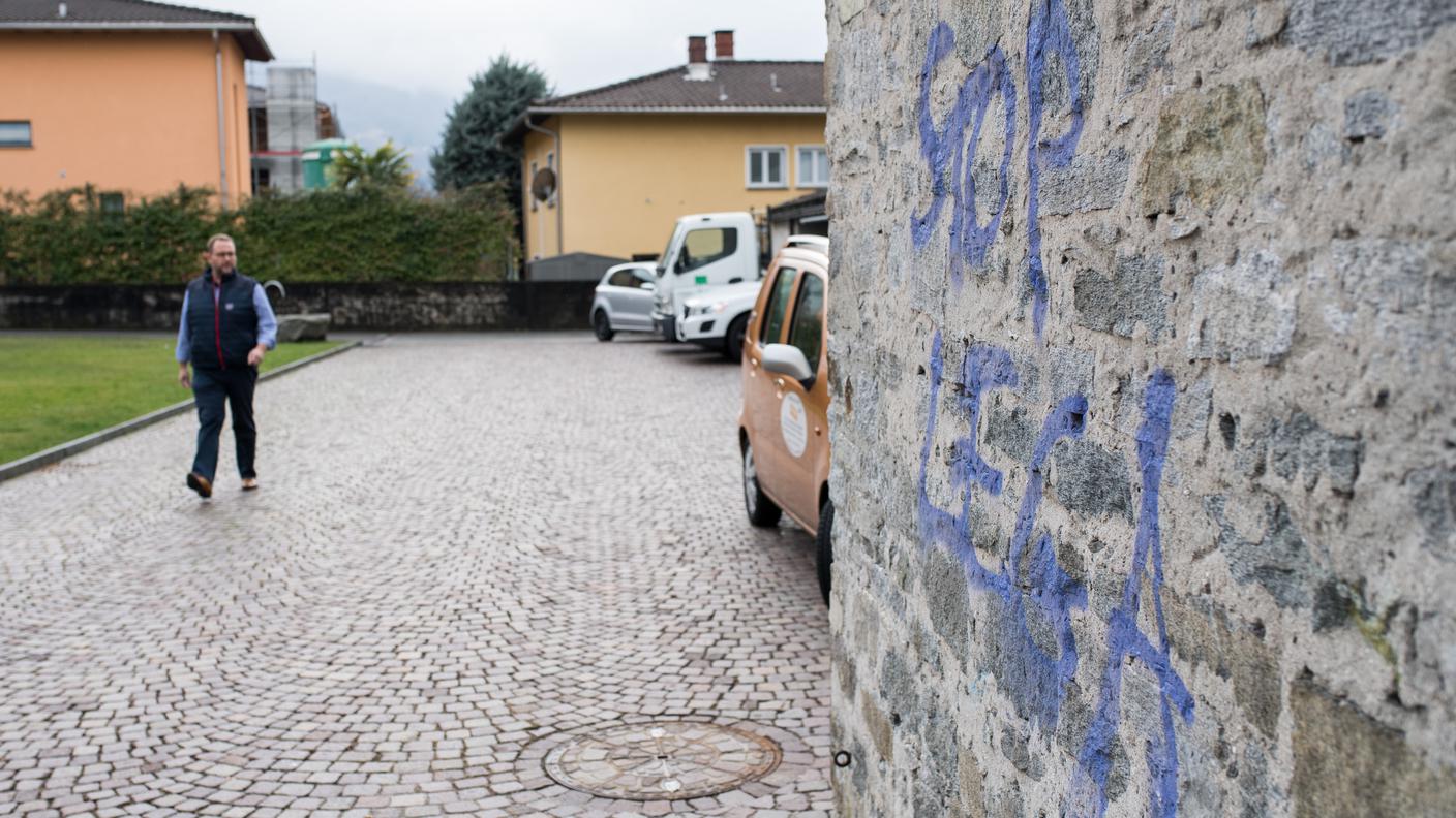 Graffito contro la Lega