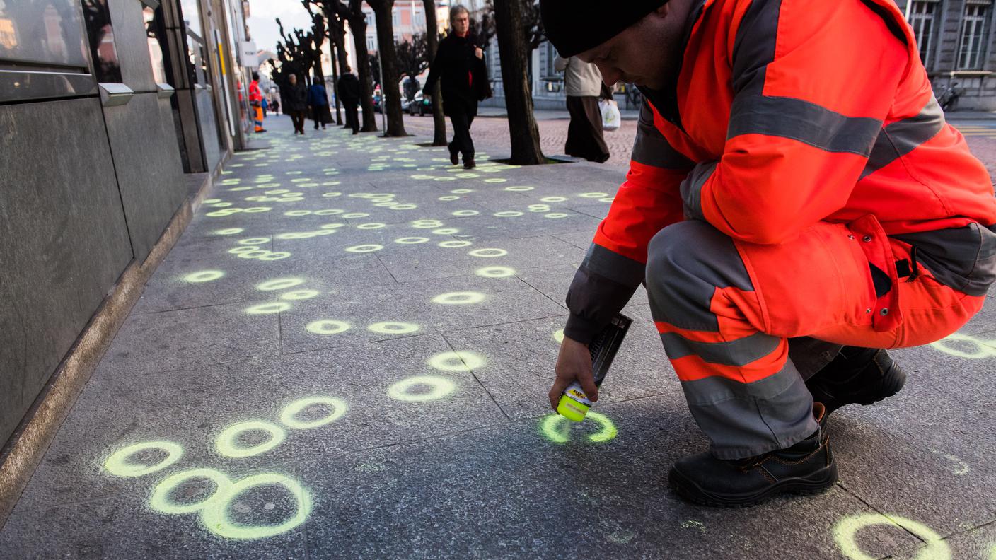 Le gomme da masticare evidenziate su Viale stazione
