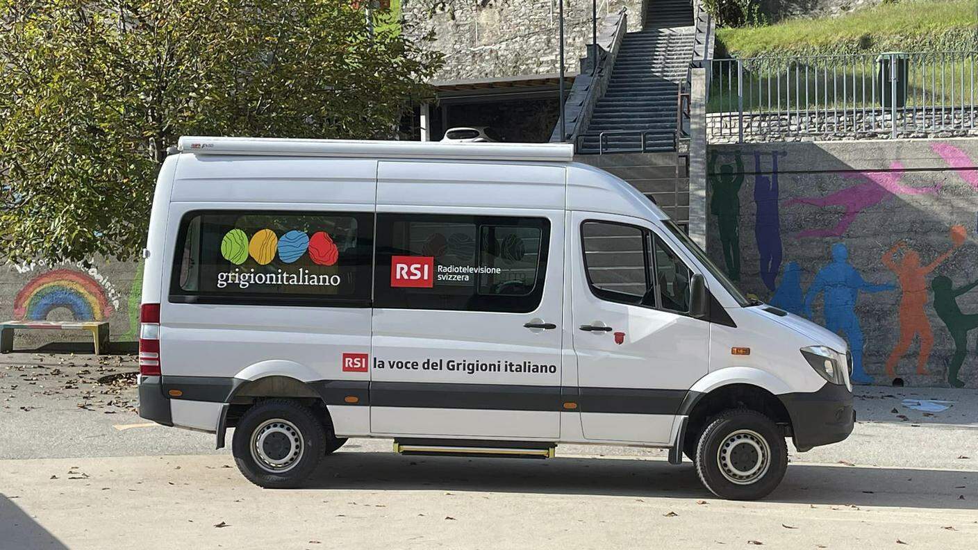 Il furgone RSI con il nuovo logo