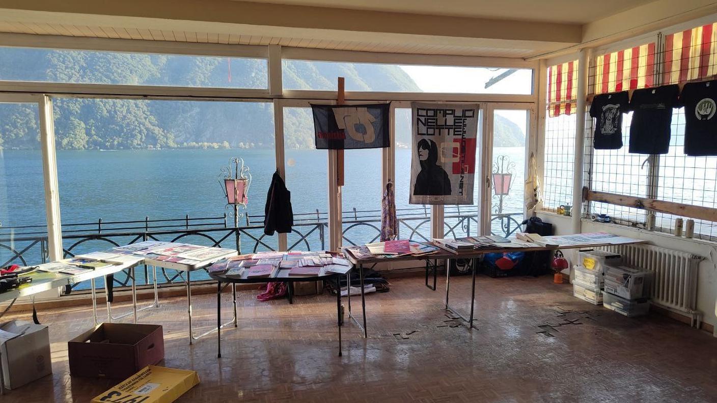 Dentro l'ex Hotel Fischer durante l'occupazione temporanea