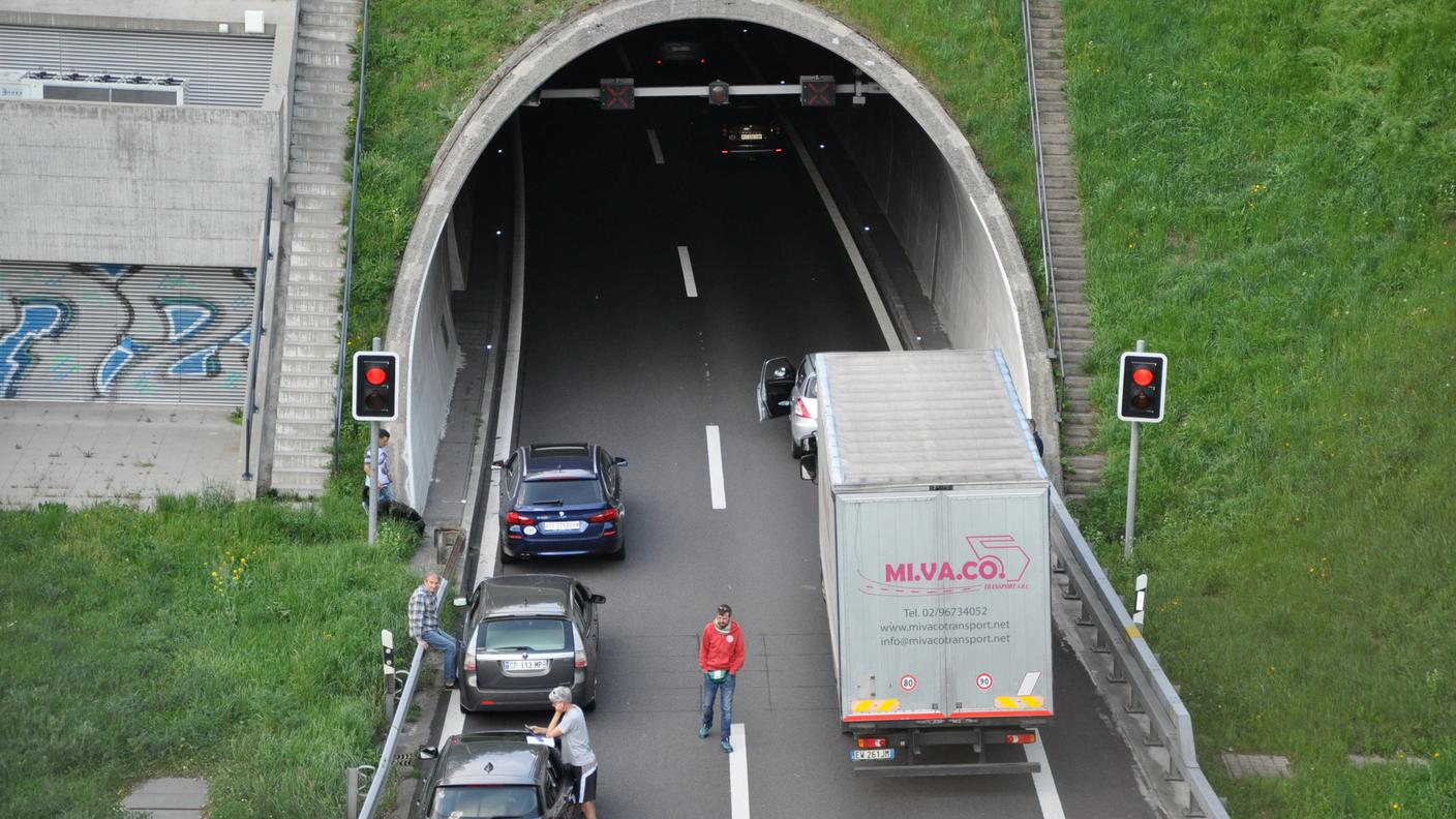 I tempi d'attesa hanno superato le due ore abbondanti sull'A2 ticinese lunedì
