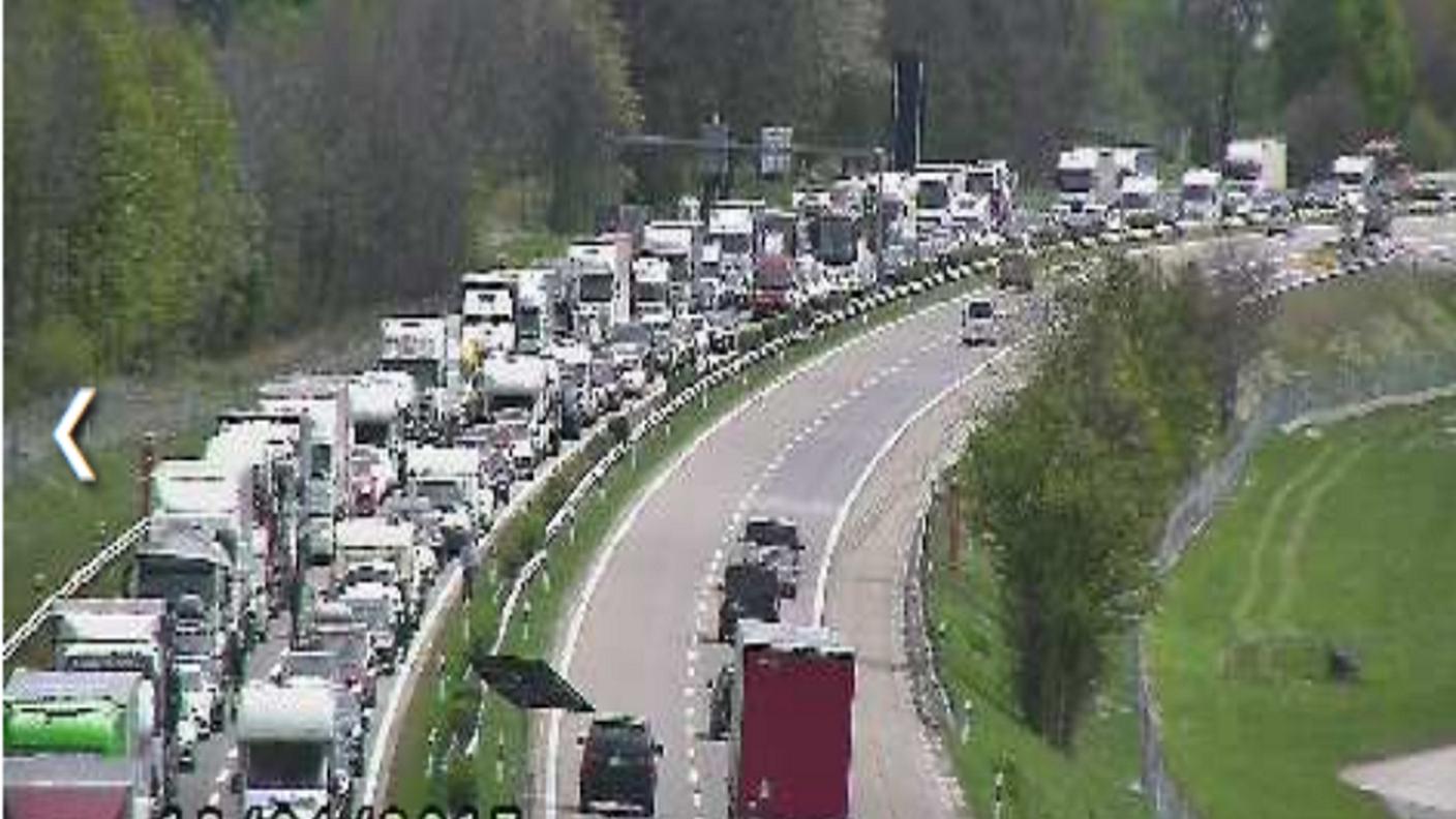 Gli incolonnamenti martedì sull'autostrada A2 all'altezza di Piotta
