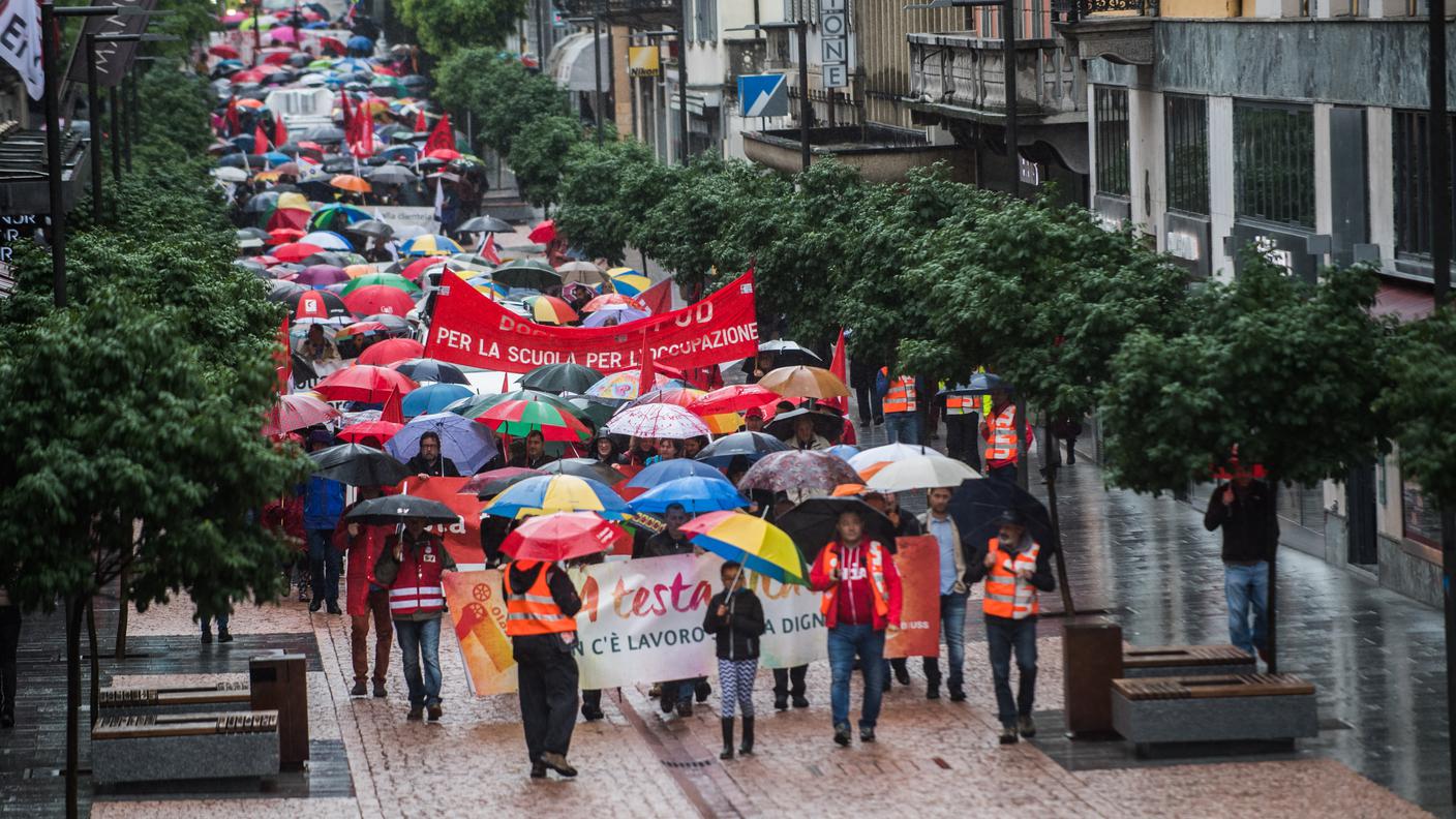 La pioggia non ha fermato i manifestanti