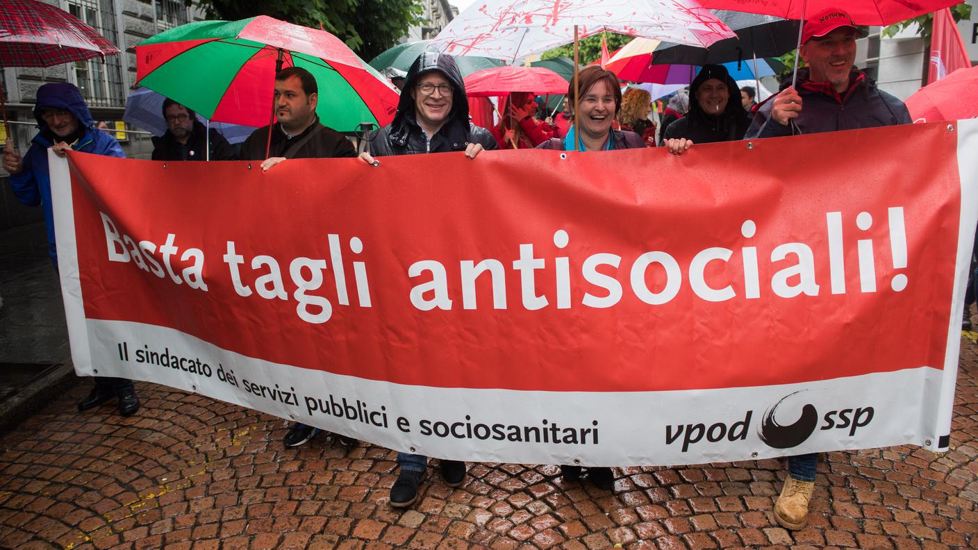 Politici e sindacalisti uniti nella protesta