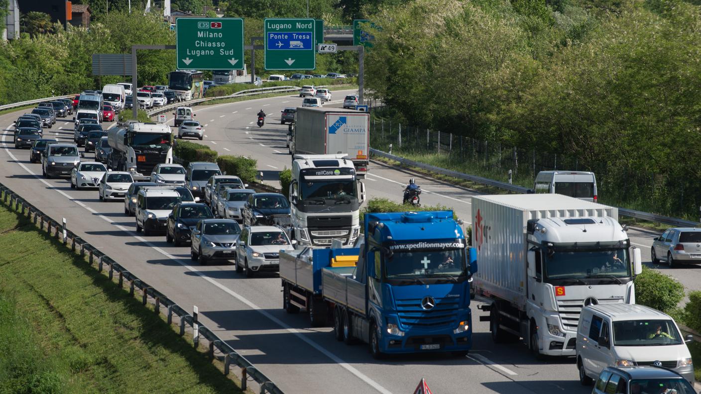 Lunghe code in autostrada e non solo