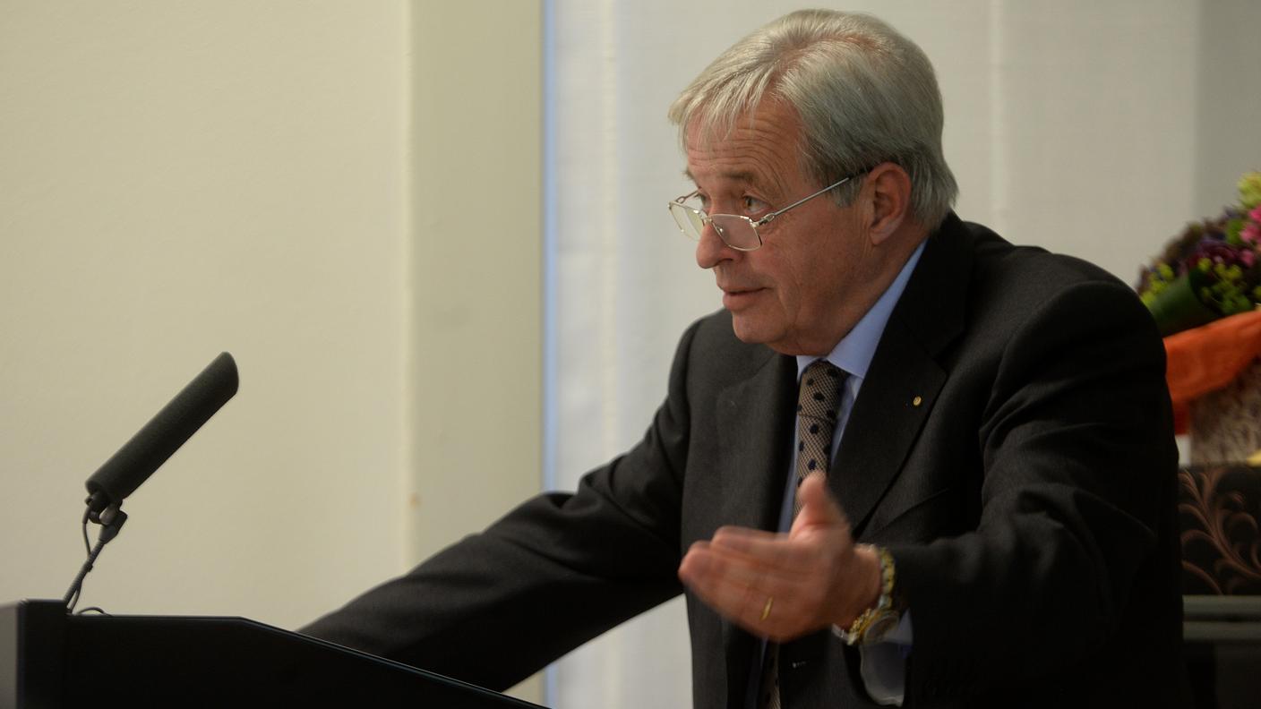 Ex consigliere di Stato, presidente della CORSI e dirigente bancario, aveva 74 anni