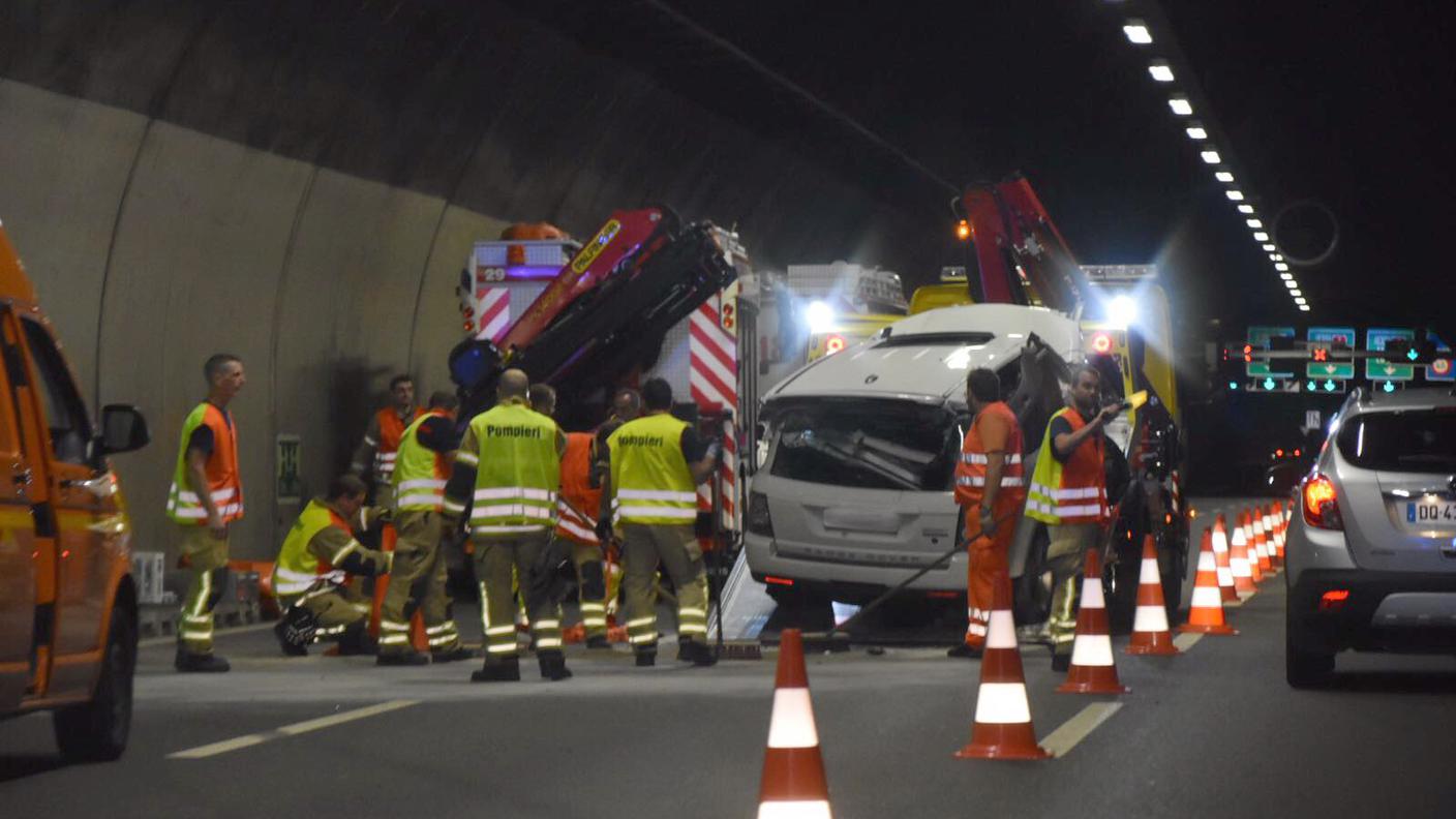 Scontro nel Monte Ceneri: un ferito