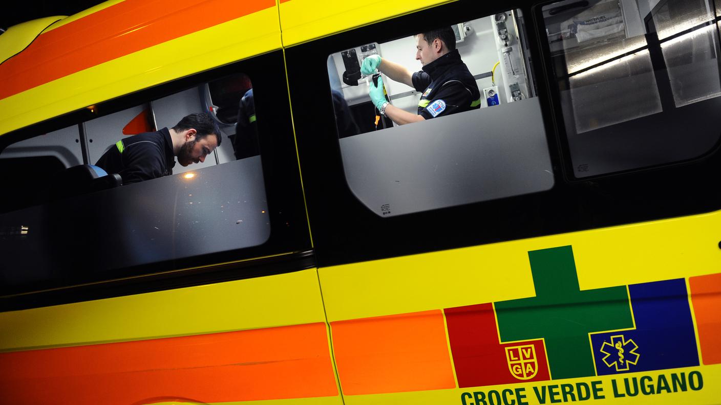 La Croce Verde di Lugano è intervenuta sul posto per i soccorsi