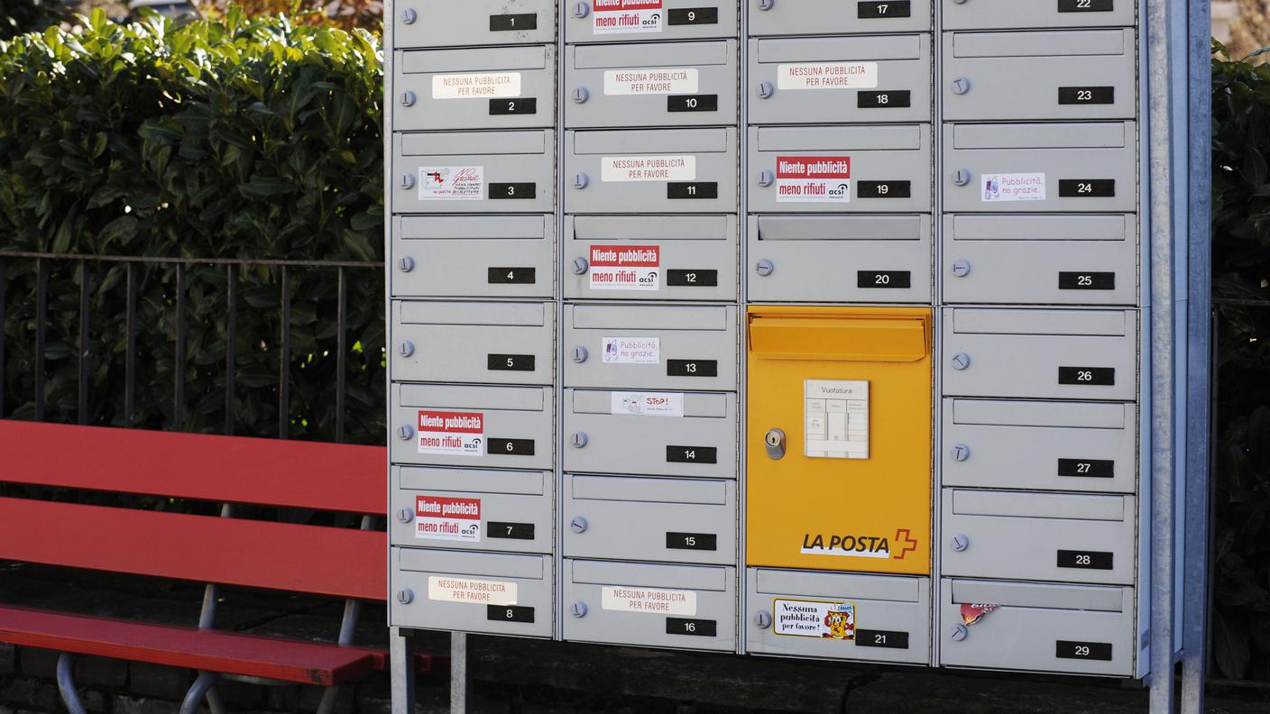 Ravecchia: una cassetta della posta