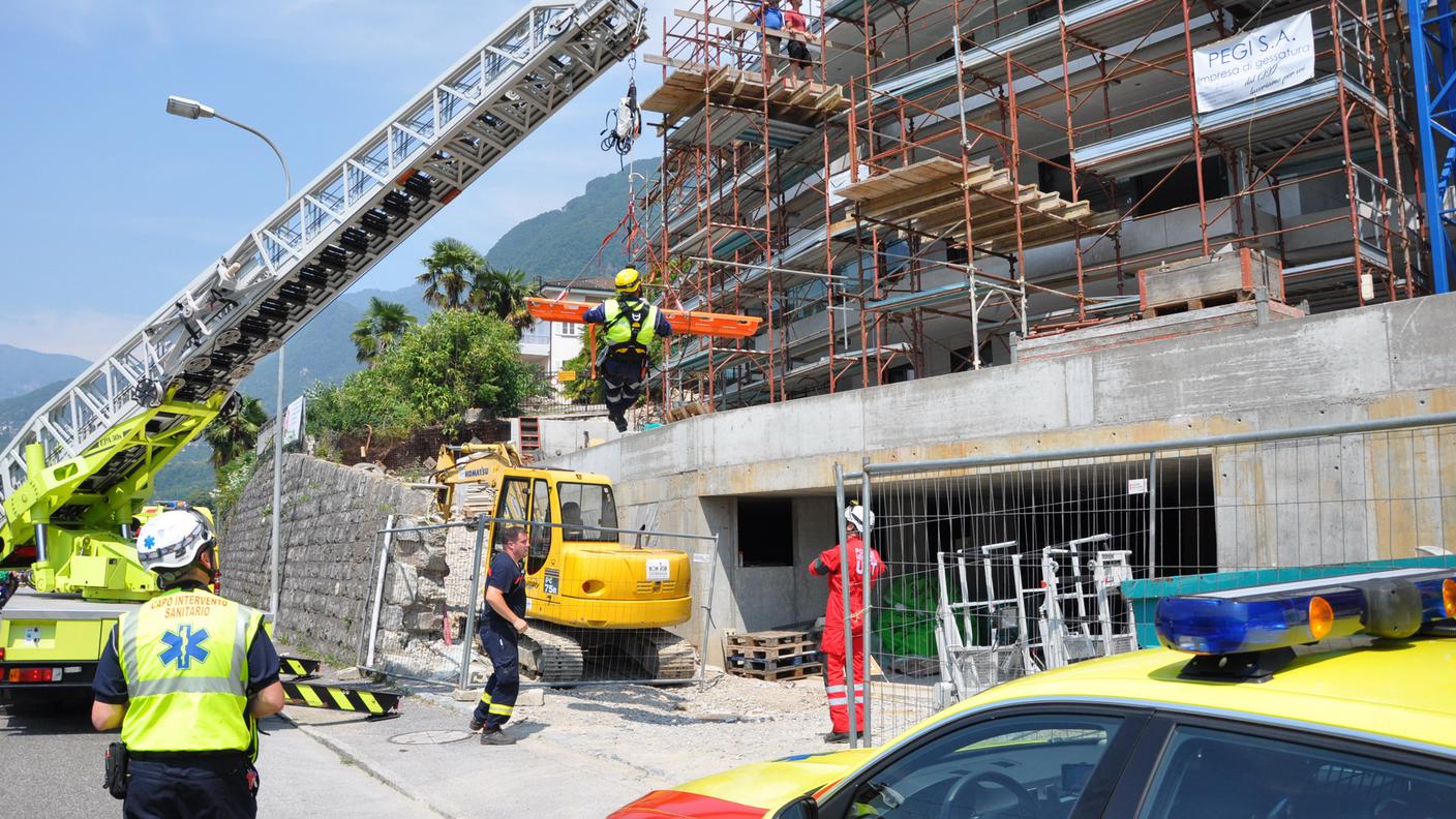 Intervenuti il SAM e i pompieri di Mendrisio