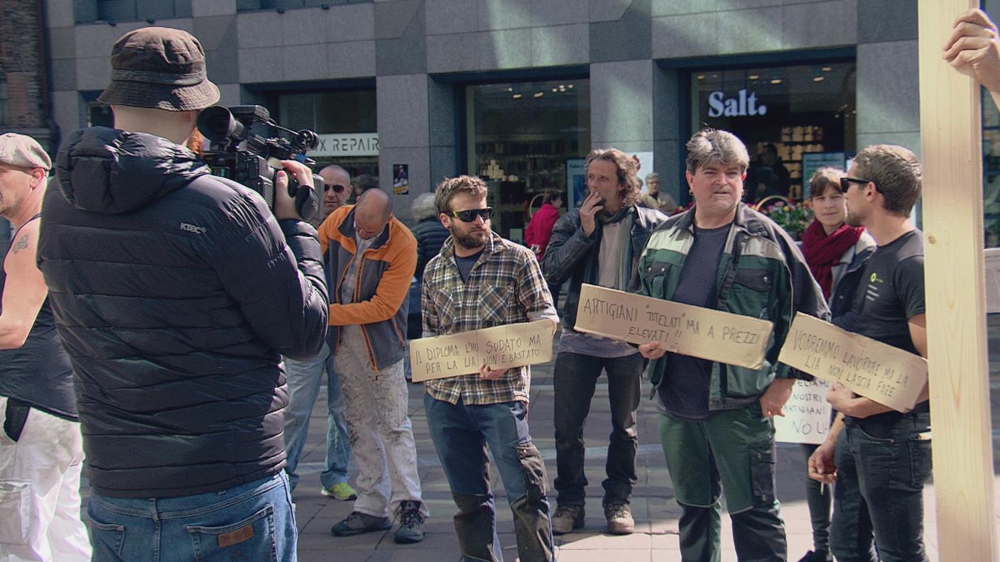 Un flash mob per promuovere la raccolta firme