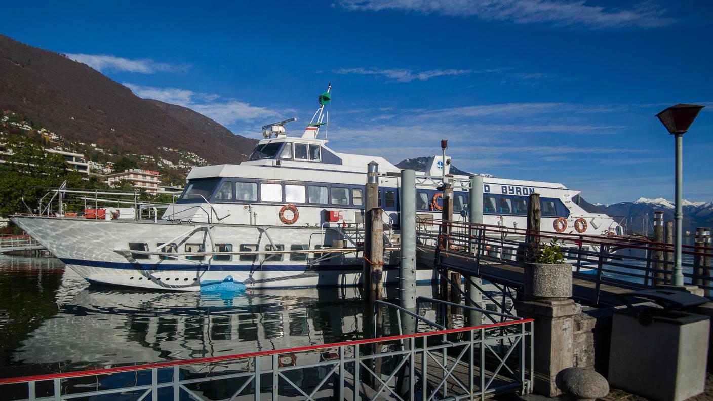 Scafi all'ancora per lo sciopero dei dipendenti della Navigazione Lago Maggiore