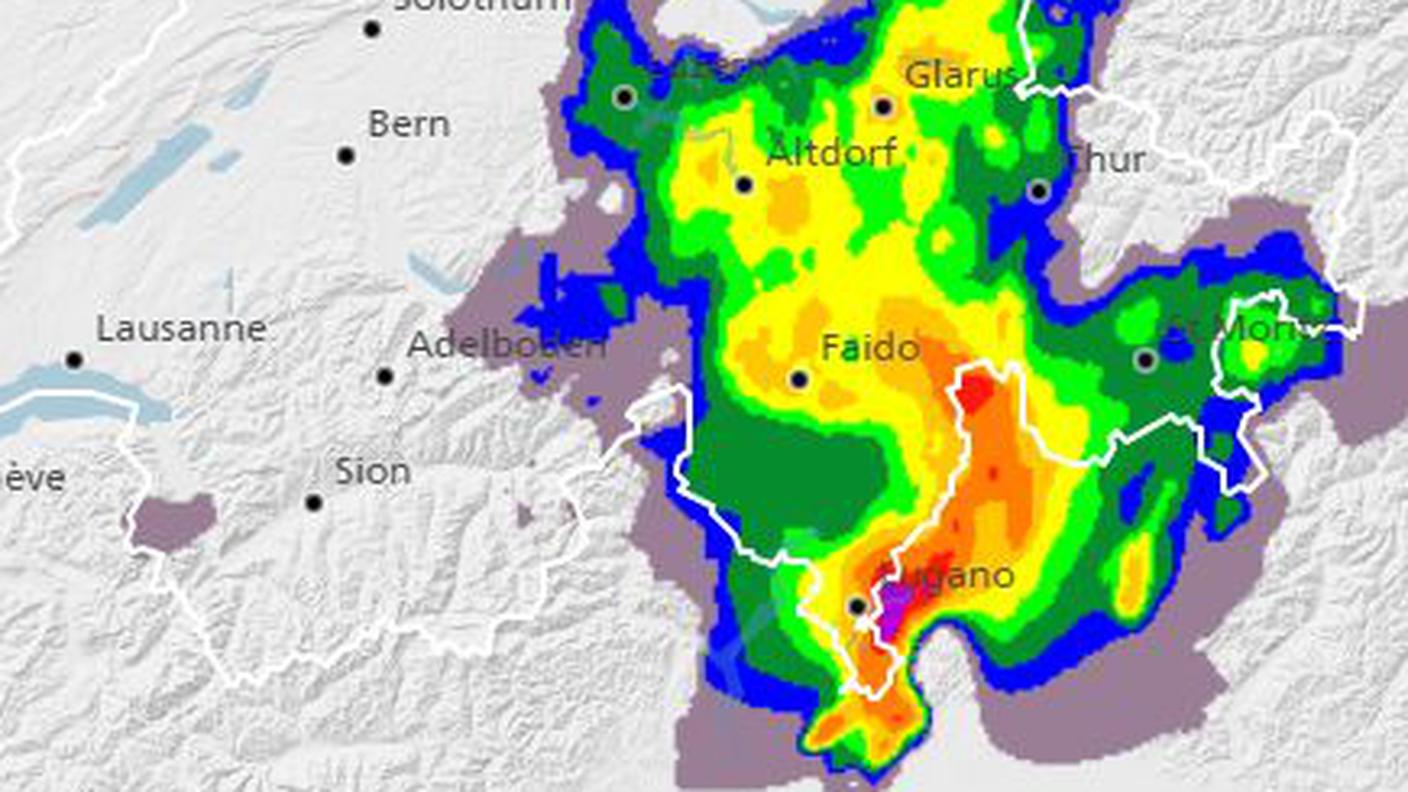 Ore 6.40: il fronte temporalesco transita sul Ticino