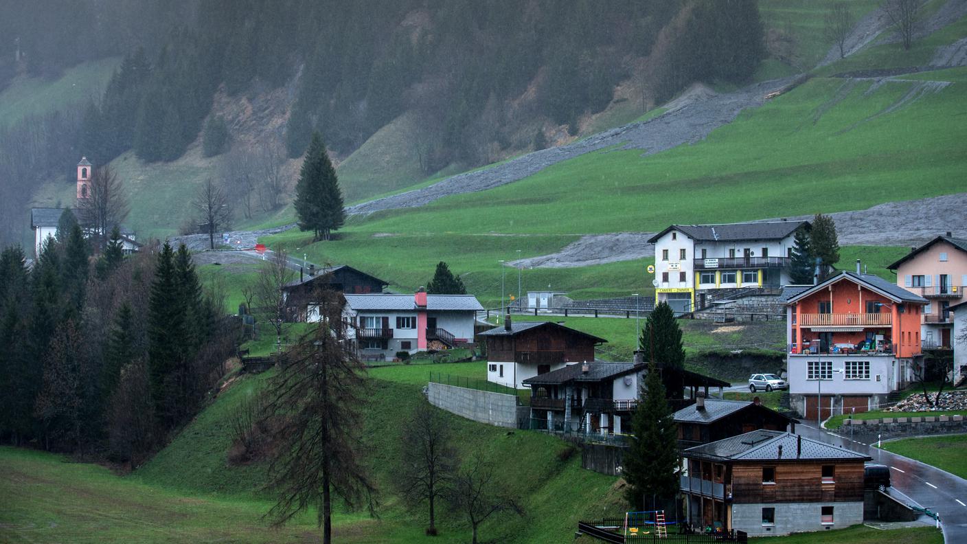La colata di fango che aveva invaso la strada nell'aprile 2016