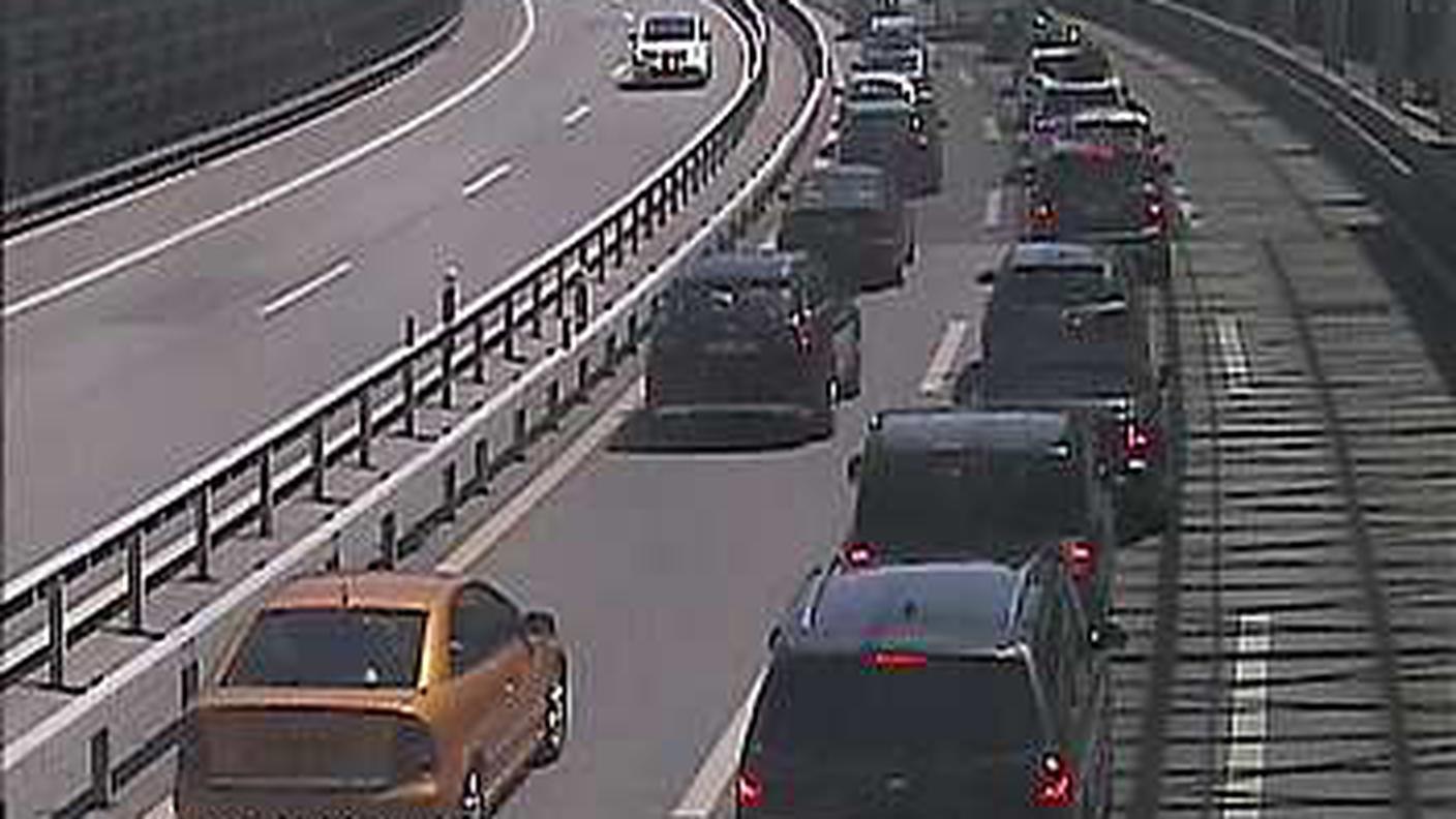 Traffico bloccato alla dogana di Chiasso