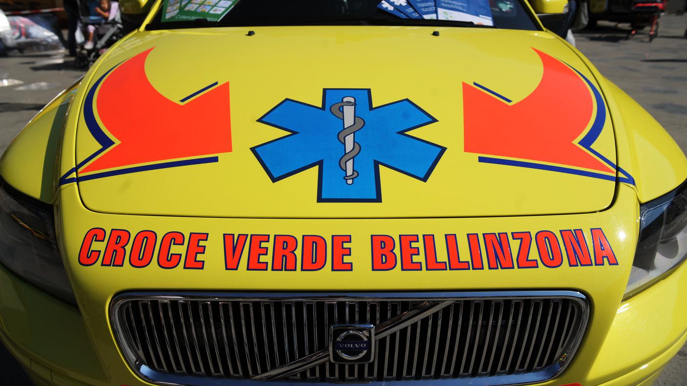 L'incidente è avvenuto alla rotonda di Piazza Grande