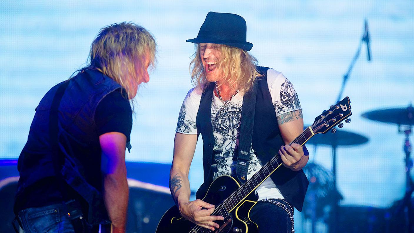 I Gotthard scatenano il pubblico in Piazza Grande, Moon&Stars 2017 si conclude