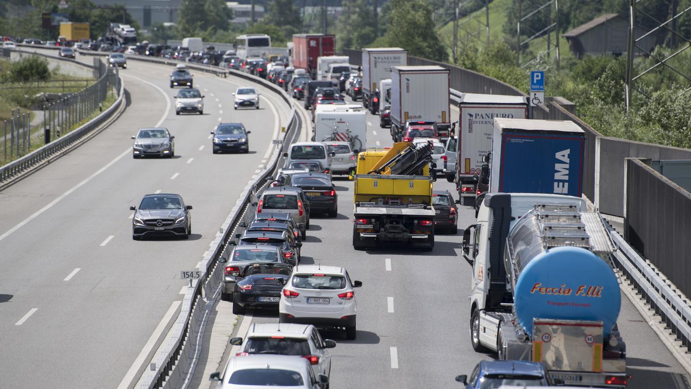Fino a 14 chilometri di coda in territorio urano